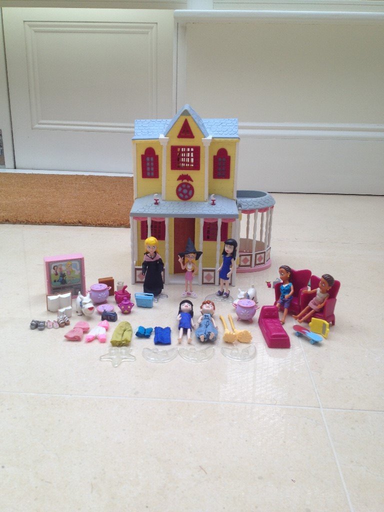 sabrina doll house